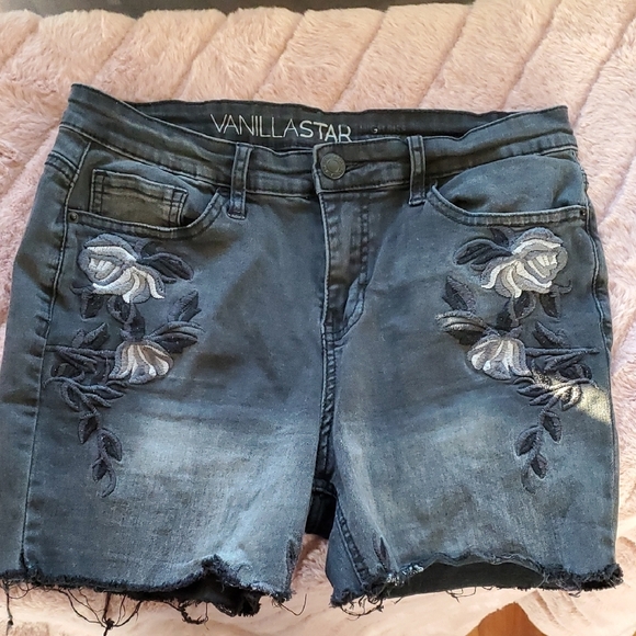 Vanilla Star Embroidered Denim Shorts - Picture 1 of 5